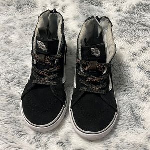 Van black with cheetah print size 10